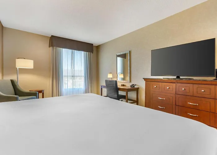 Drury Plaza Phoenix 4*