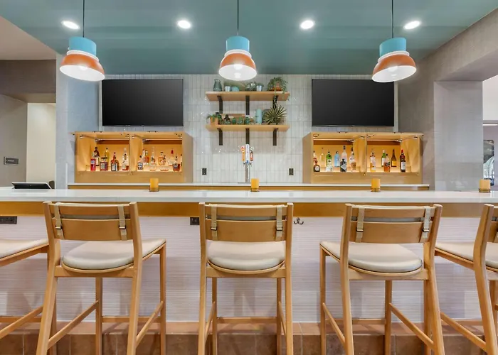 Hotel Drury Plaza Phoenix 4*
