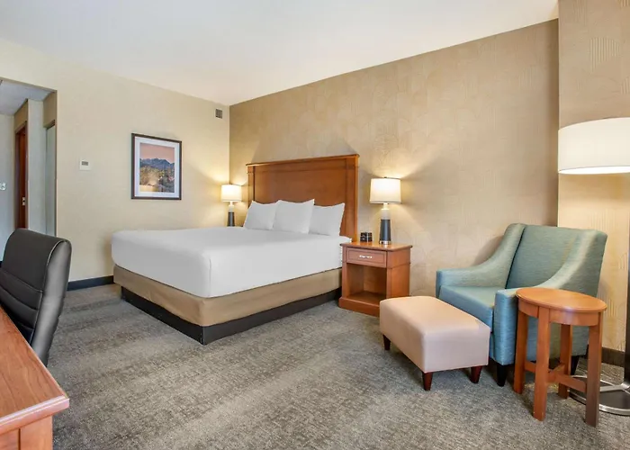 Drury Plaza Phoenix 4*