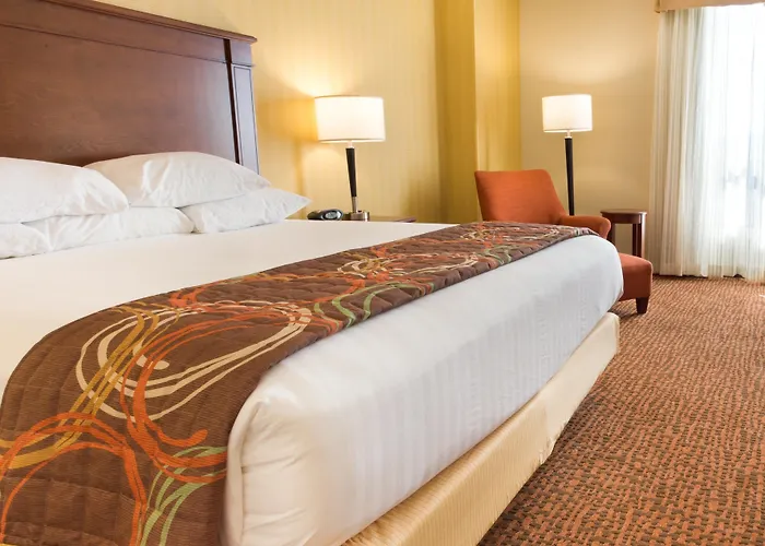 Hotel Drury Plaza Phoenix 4*