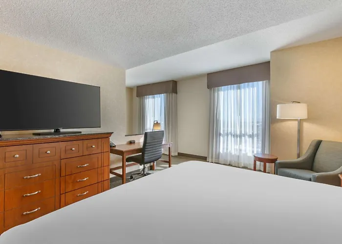 Drury Plaza Phoenix 4*