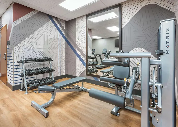 Drury Plaza Phoenix Hotel 4*
